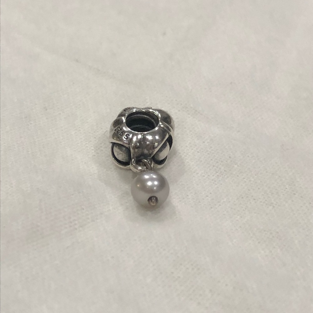 Pandora charm with pearl drop